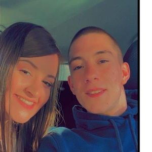 Meet your Posher, Dustin